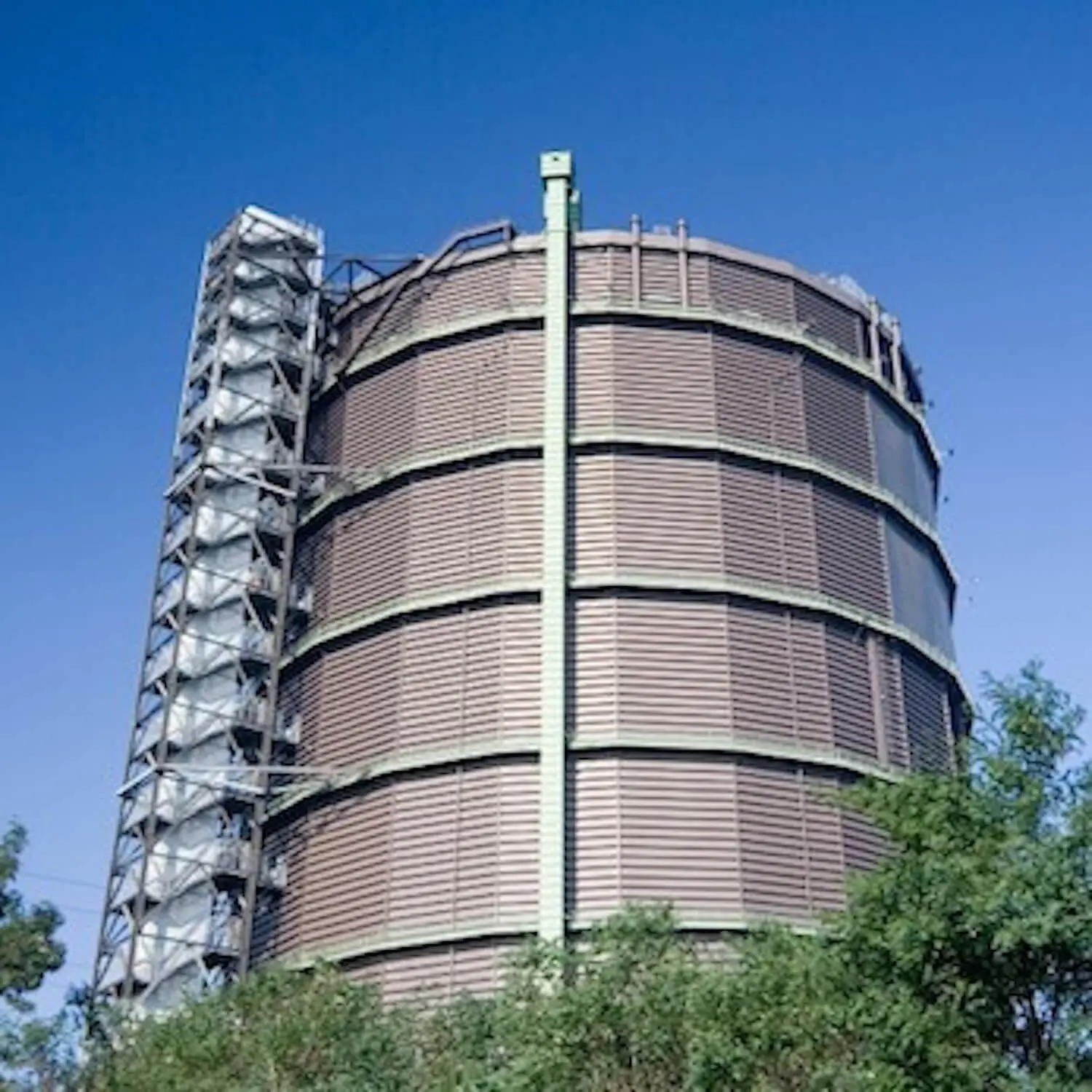 Ruhrpott, Düsseldorf, Köln, Nordrhein-Westfalen: Vermittlung von Nannies, Maternity Nurses und weiterem quaifiziertem Hauspersonal in den Privathaushalt. Deutschlandweit und international. N4YK – Agentur für Familienglück.